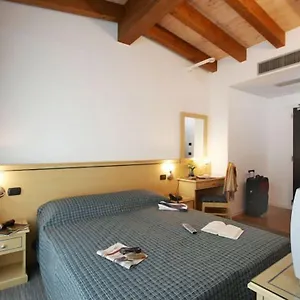 Otel Mary, Venedik